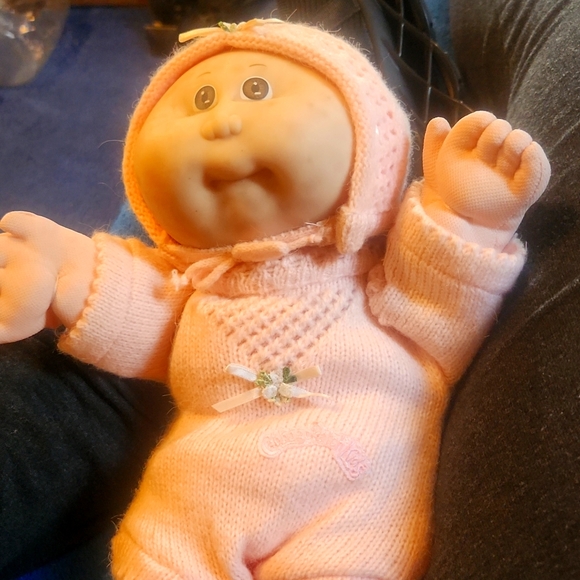 Cabbagepatch doll - Picture 1 of 1
